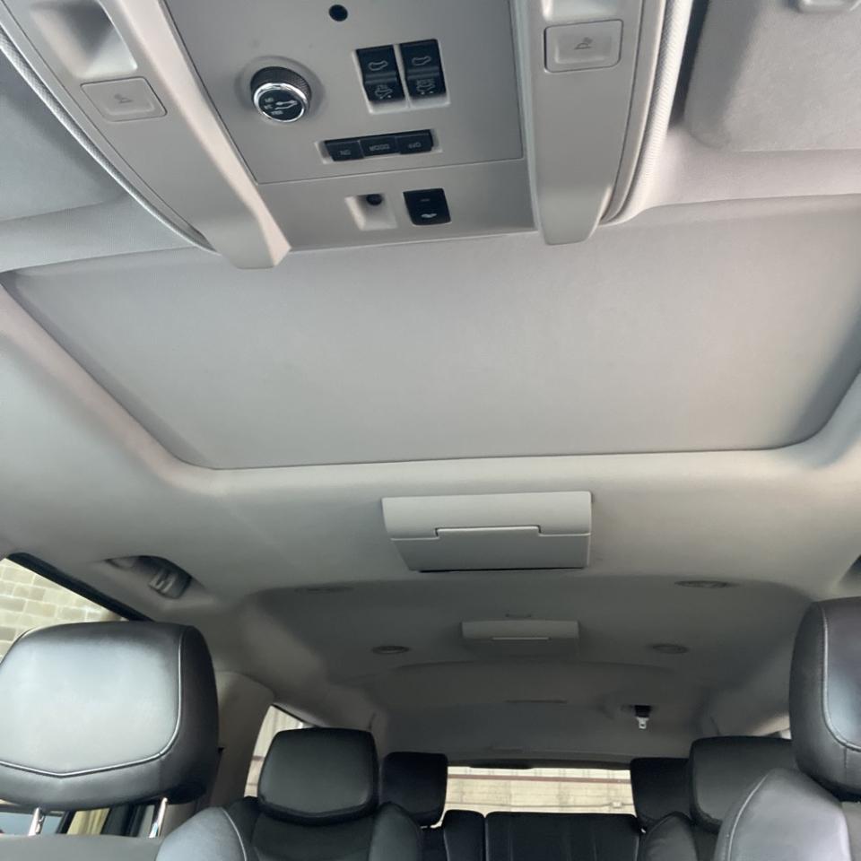 Cadillac Escalade ESV 4WD 4dr Luxury Collection 2016