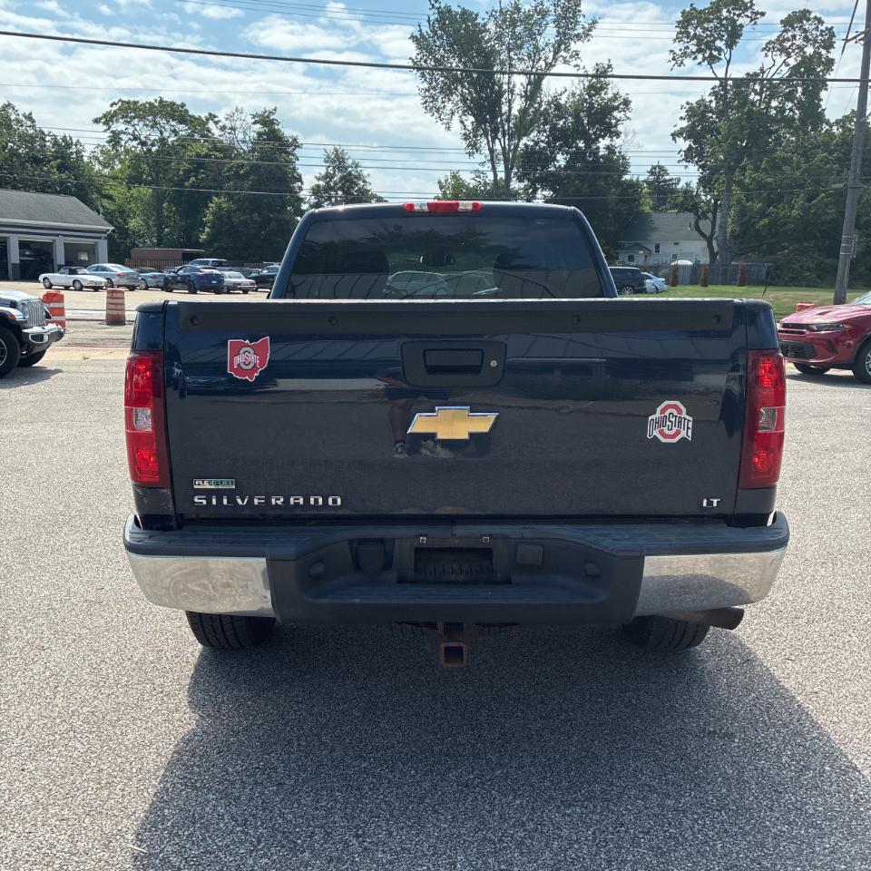 Chevrolet Silverado 1500 4WD Ext Cab 143.5" LT 2011