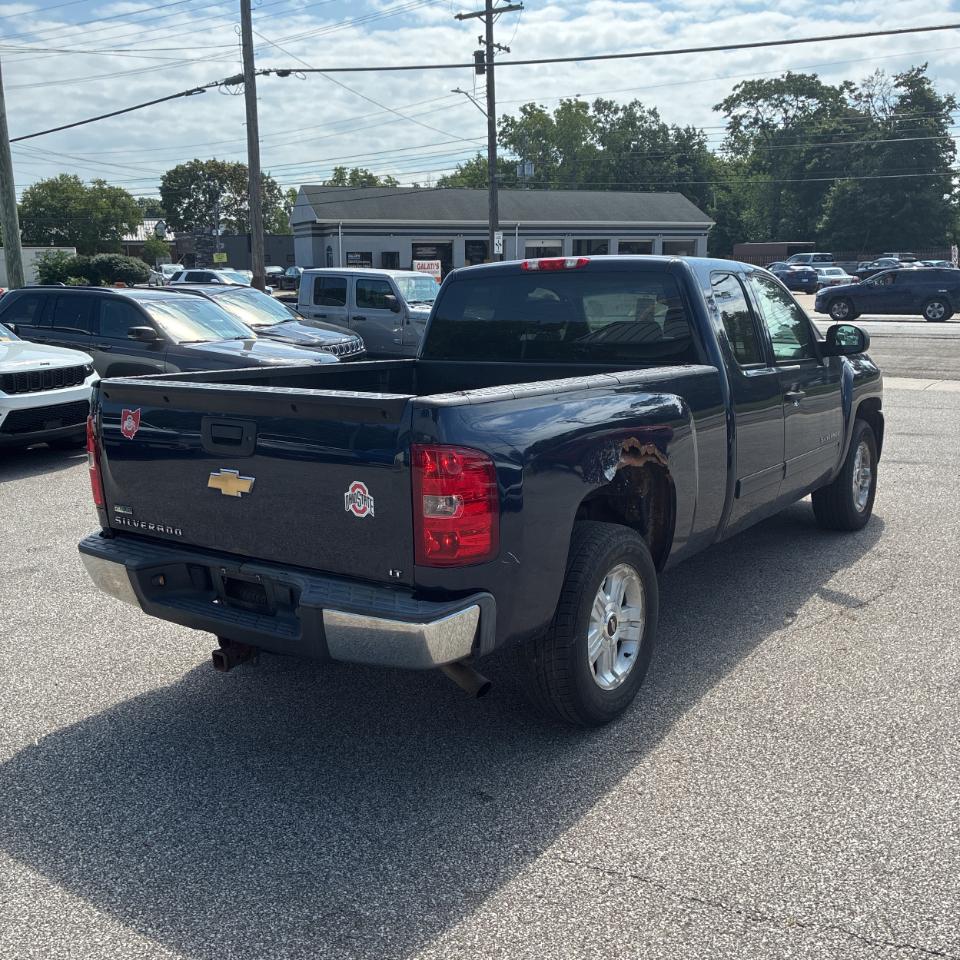 Chevrolet Silverado 1500 4WD Ext Cab 143.5" LT 2011