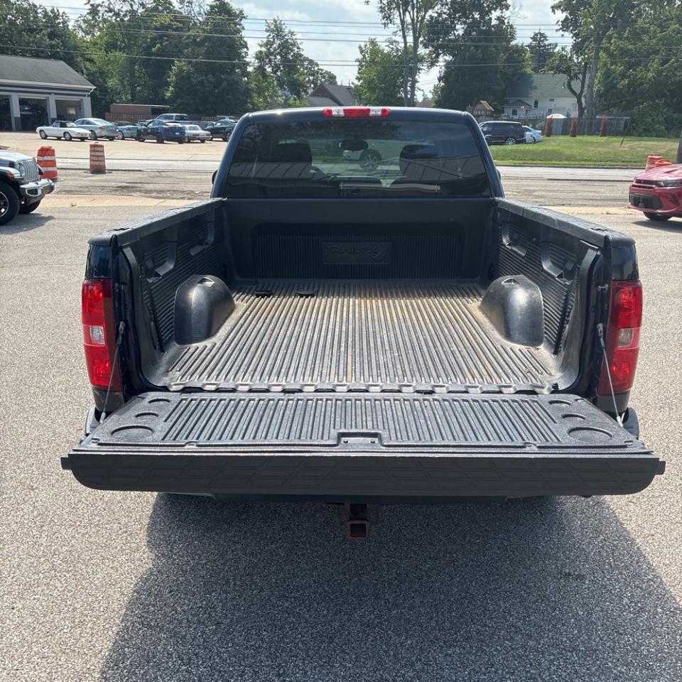 Chevrolet Silverado 1500 4WD Ext Cab 143.5" LT 2011