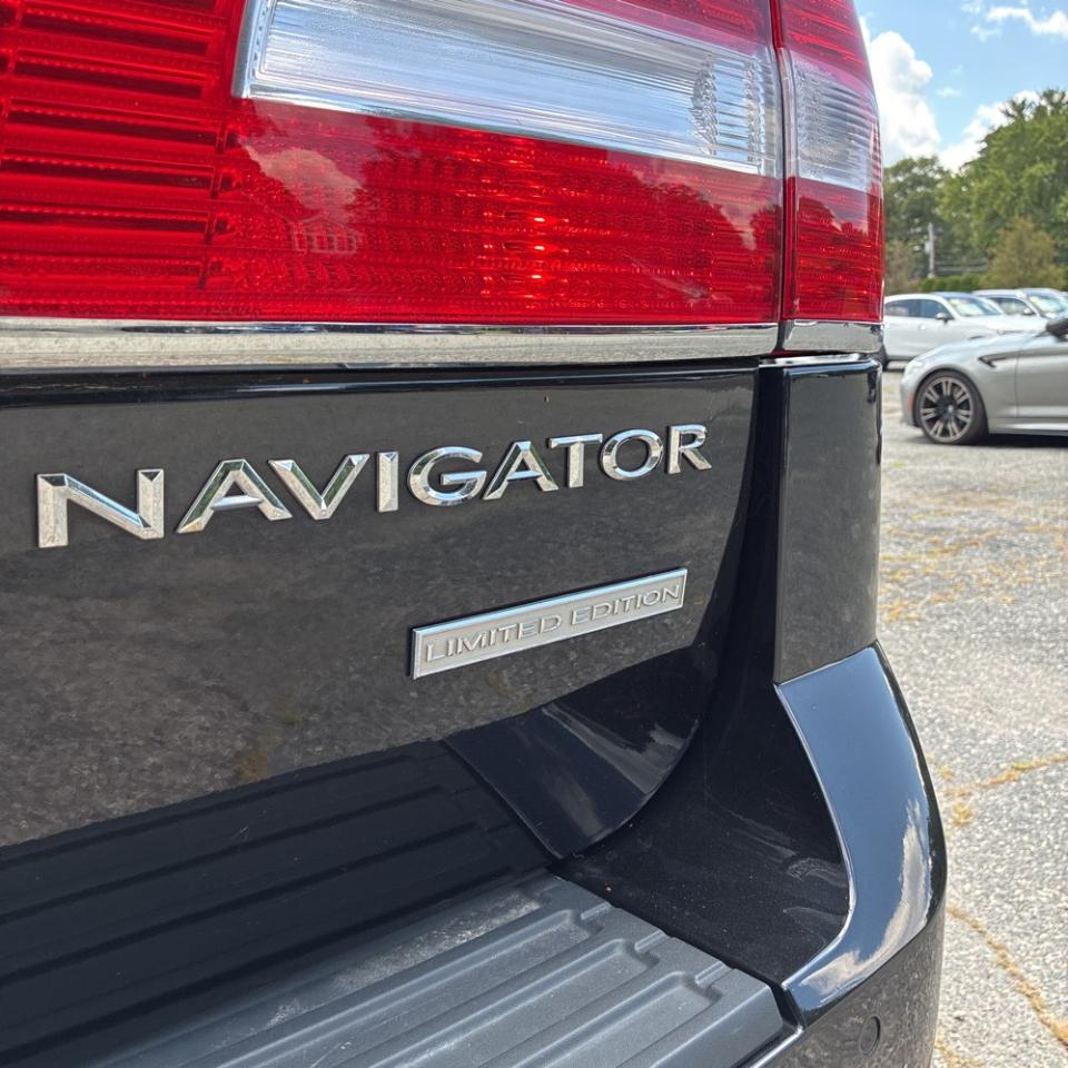 Lincoln Navigator 4WD 4dr 2013