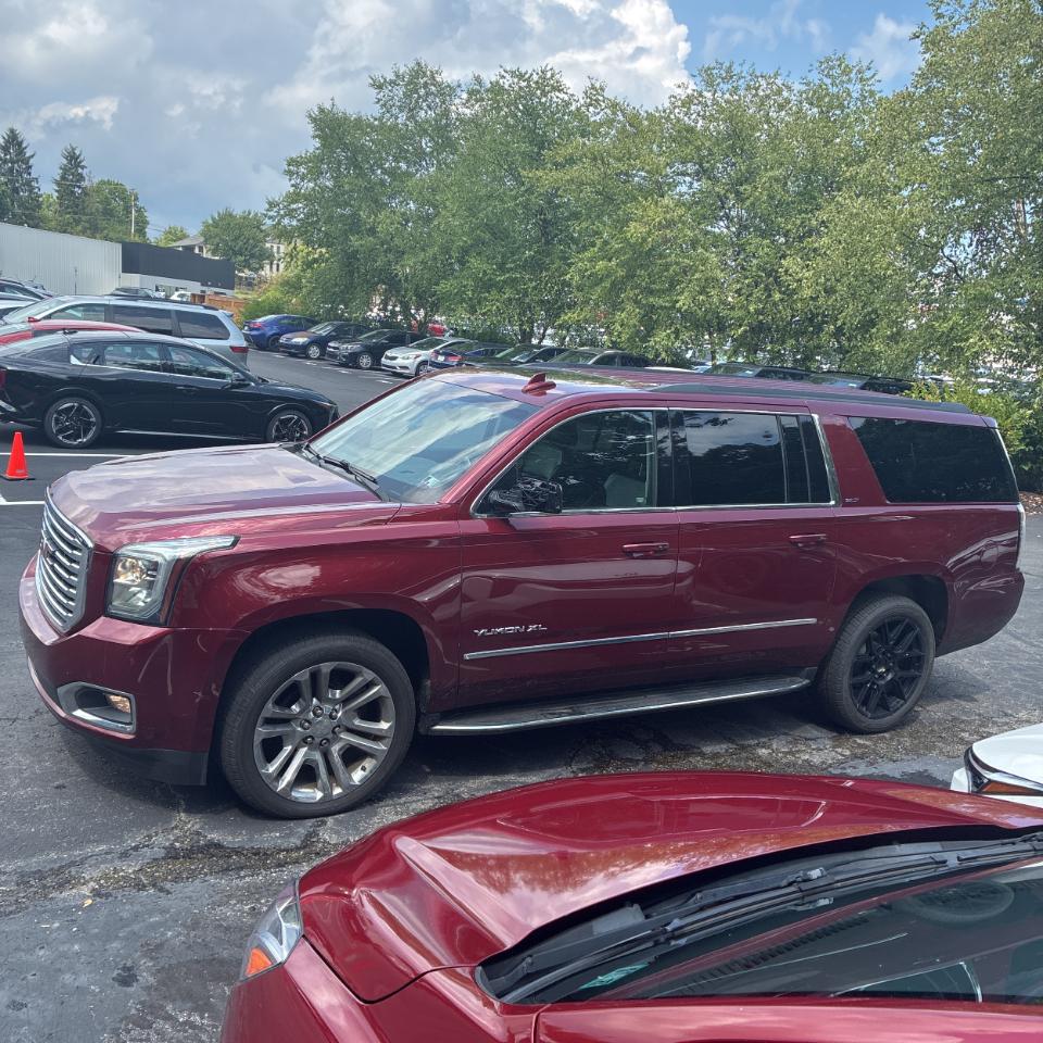 GMC Yukon XL 4WD 4dr SLT 2018