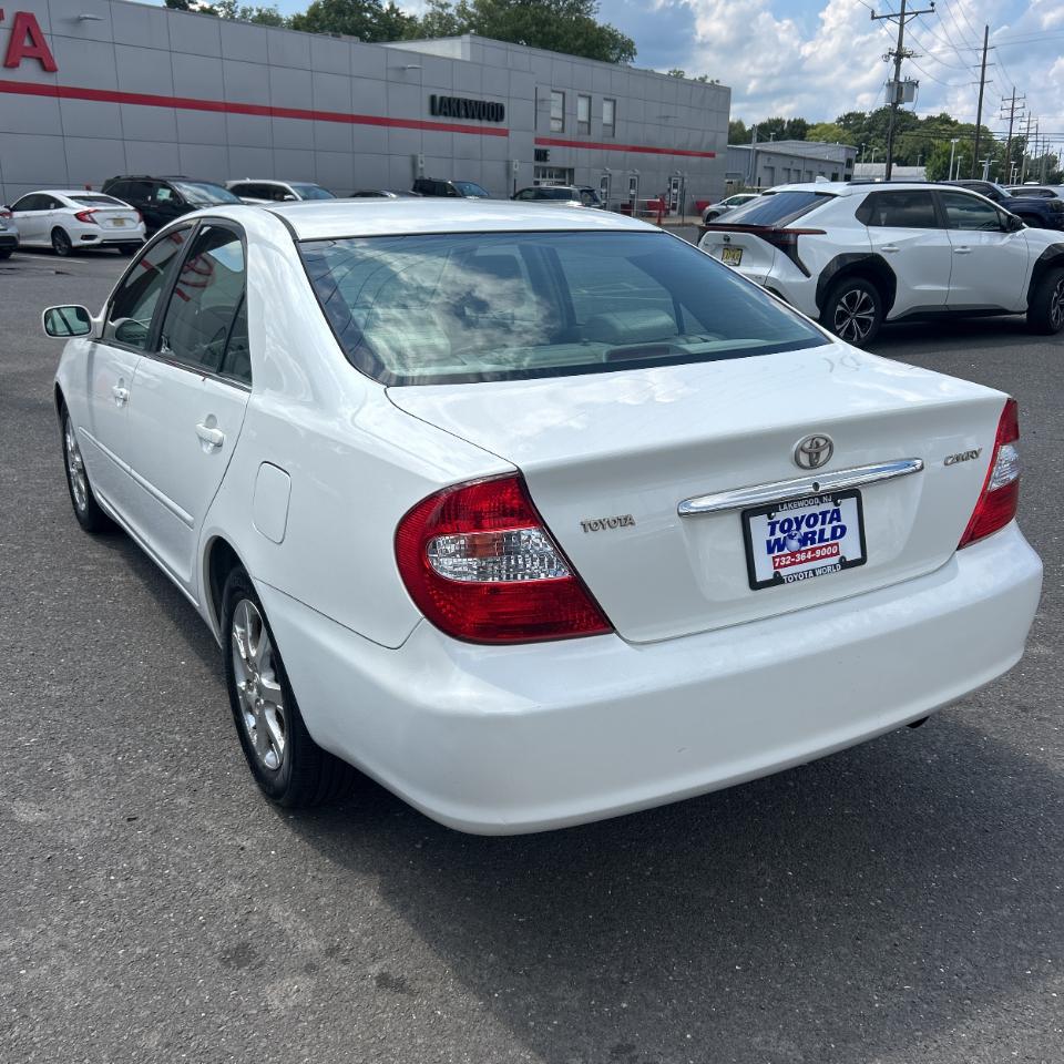 Toyota Camry 4dr Sdn LE Auto (Natl) 2004