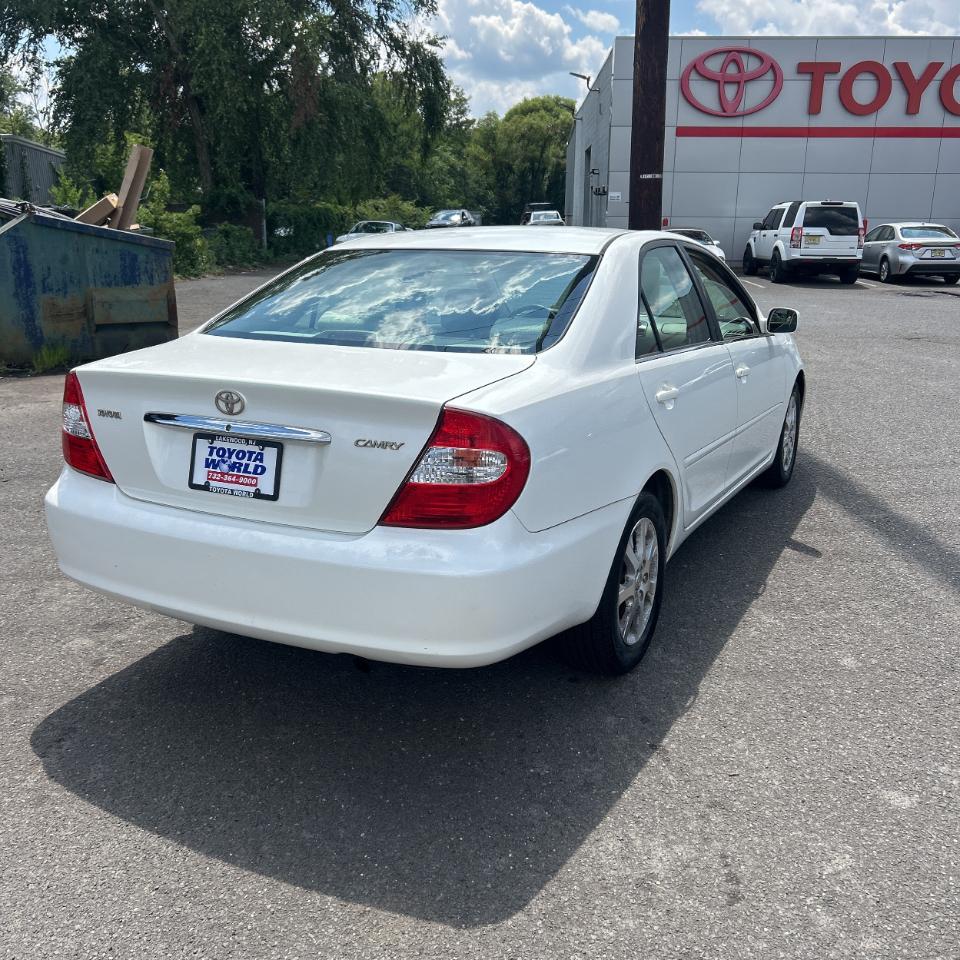 Toyota Camry 4dr Sdn LE Auto (Natl) 2004
