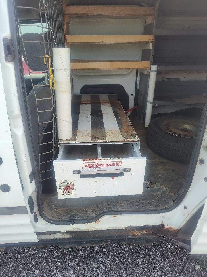 Ford Transit Connect 114.6" XL w/o side or rear door glass 2011