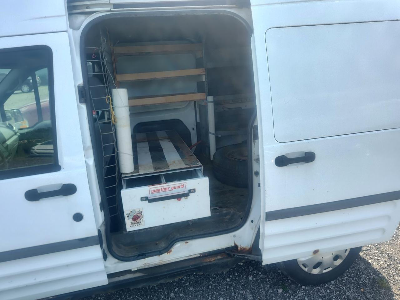 Ford Transit Connect 114.6" XL w/o side or rear door glass 2011
