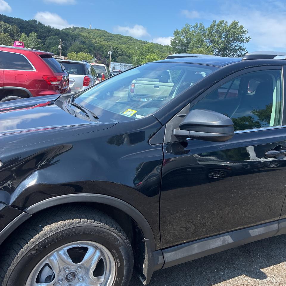 Toyota RAV4 AWD 4dr LE (Natl) 2016