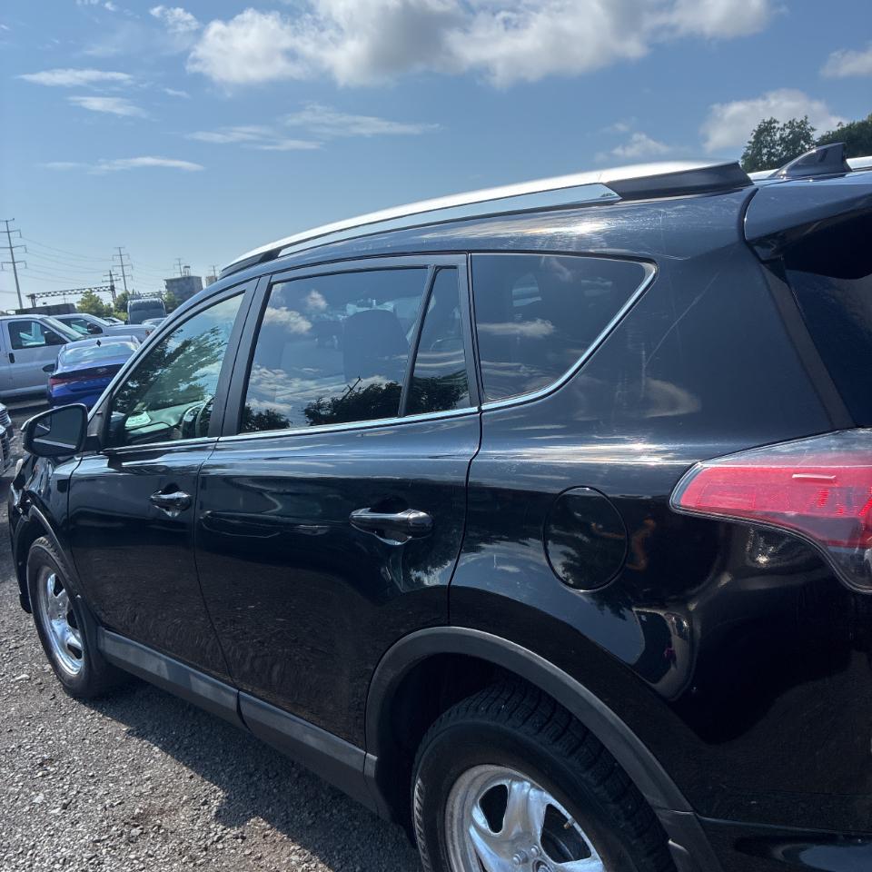 Toyota RAV4 AWD 4dr LE (Natl) 2016