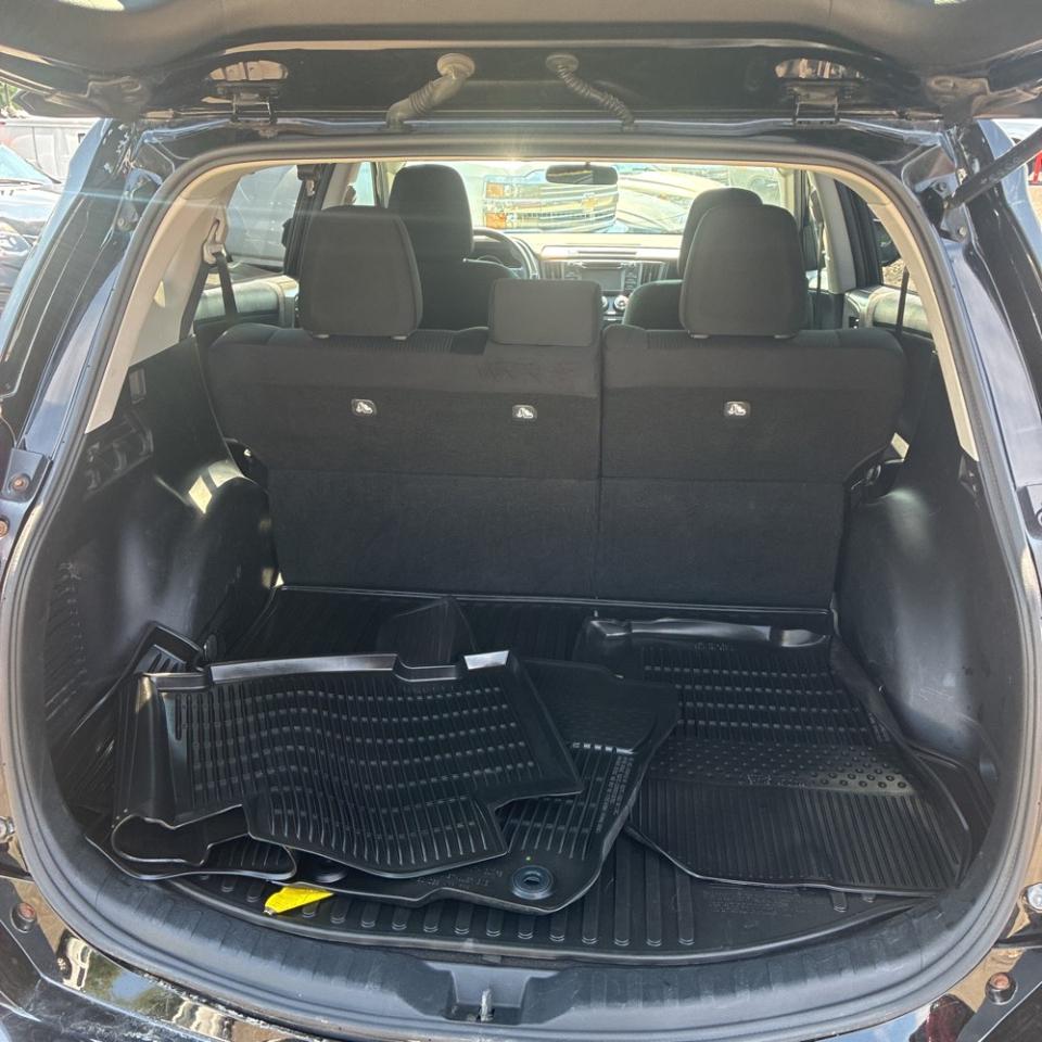 Toyota RAV4 AWD 4dr LE (Natl) 2016