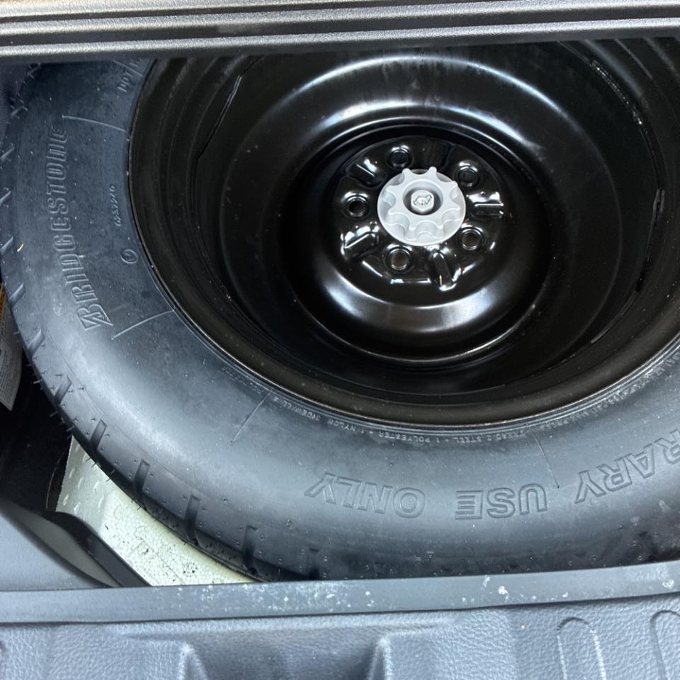 Toyota RAV4 AWD 4dr LE (Natl) 2016