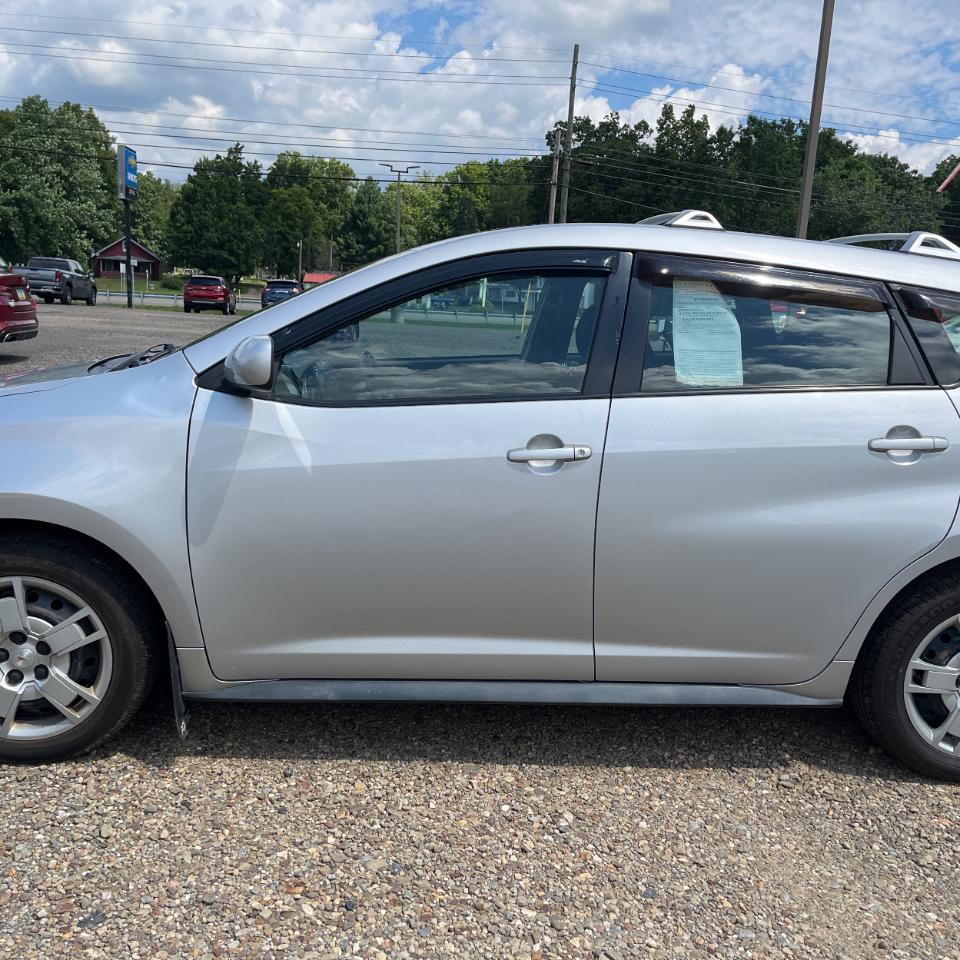 Pontiac Vibe 4dr HB AWD 2010