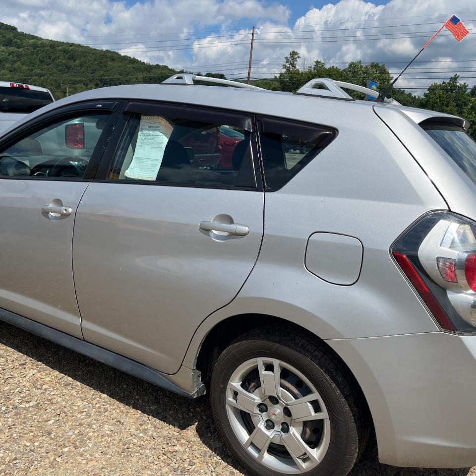 Pontiac Vibe 4dr HB AWD 2010
