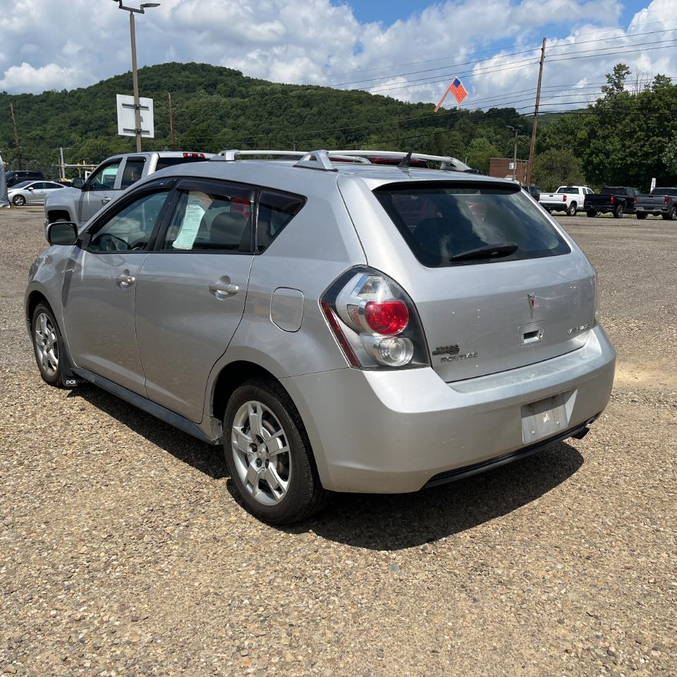 Pontiac Vibe 4dr HB AWD 2010