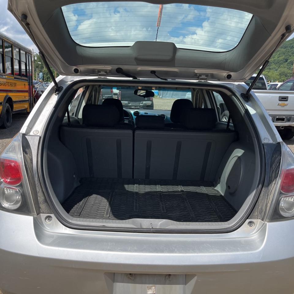 Pontiac Vibe 4dr HB AWD 2010