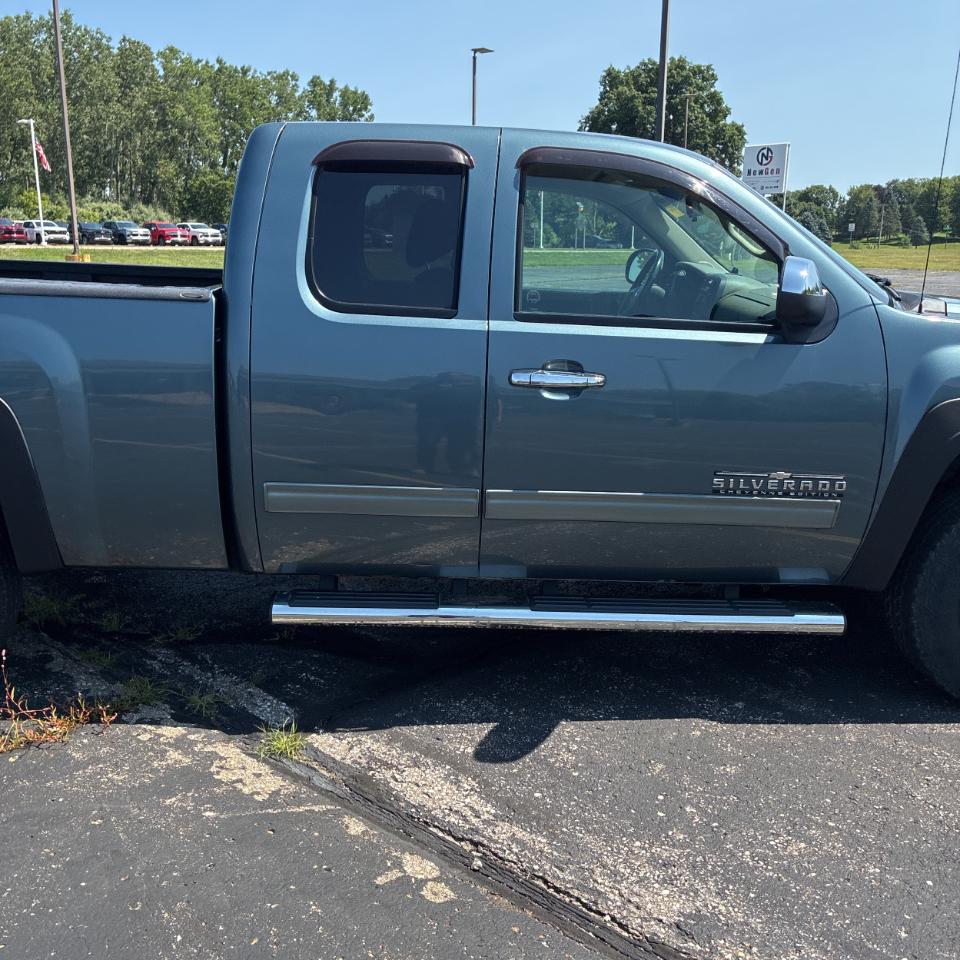Chevrolet Silverado 1500 4WD Ext Cab 143.5" LS 2012