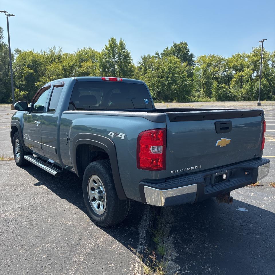 Chevrolet Silverado 1500 4WD Ext Cab 143.5" LS 2012