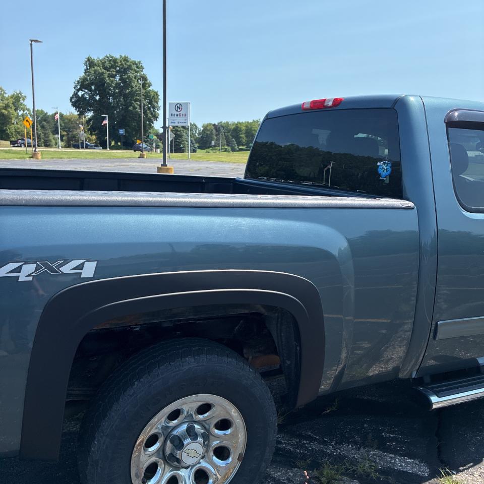 Chevrolet Silverado 1500 4WD Ext Cab 143.5" LS 2012