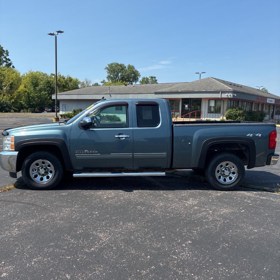 Chevrolet Silverado 1500 4WD Ext Cab 143.5" LS 2012