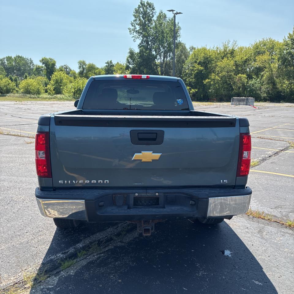 Chevrolet Silverado 1500 4WD Ext Cab 143.5" LS 2012
