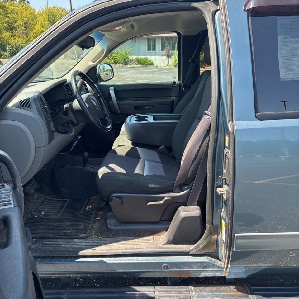 Chevrolet Silverado 1500 4WD Ext Cab 143.5" LS 2012