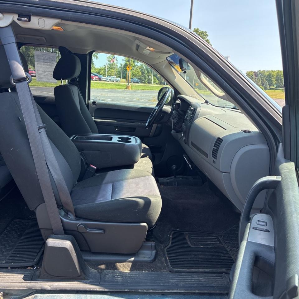 Chevrolet Silverado 1500 4WD Ext Cab 143.5" LS 2012