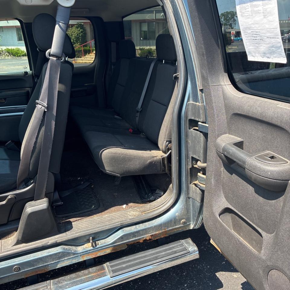 Chevrolet Silverado 1500 4WD Ext Cab 143.5" LS 2012