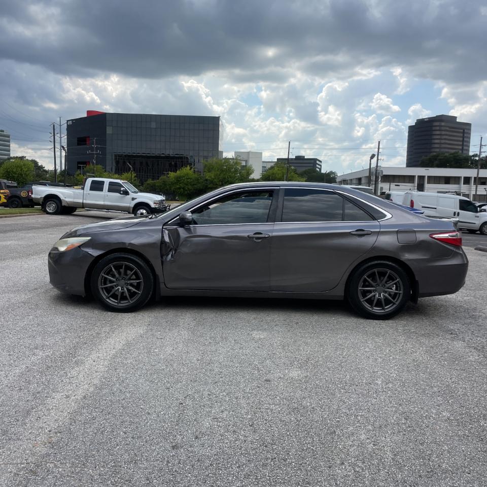 Toyota Camry 4dr Sdn I4 Auto XLE (Natl) 2015