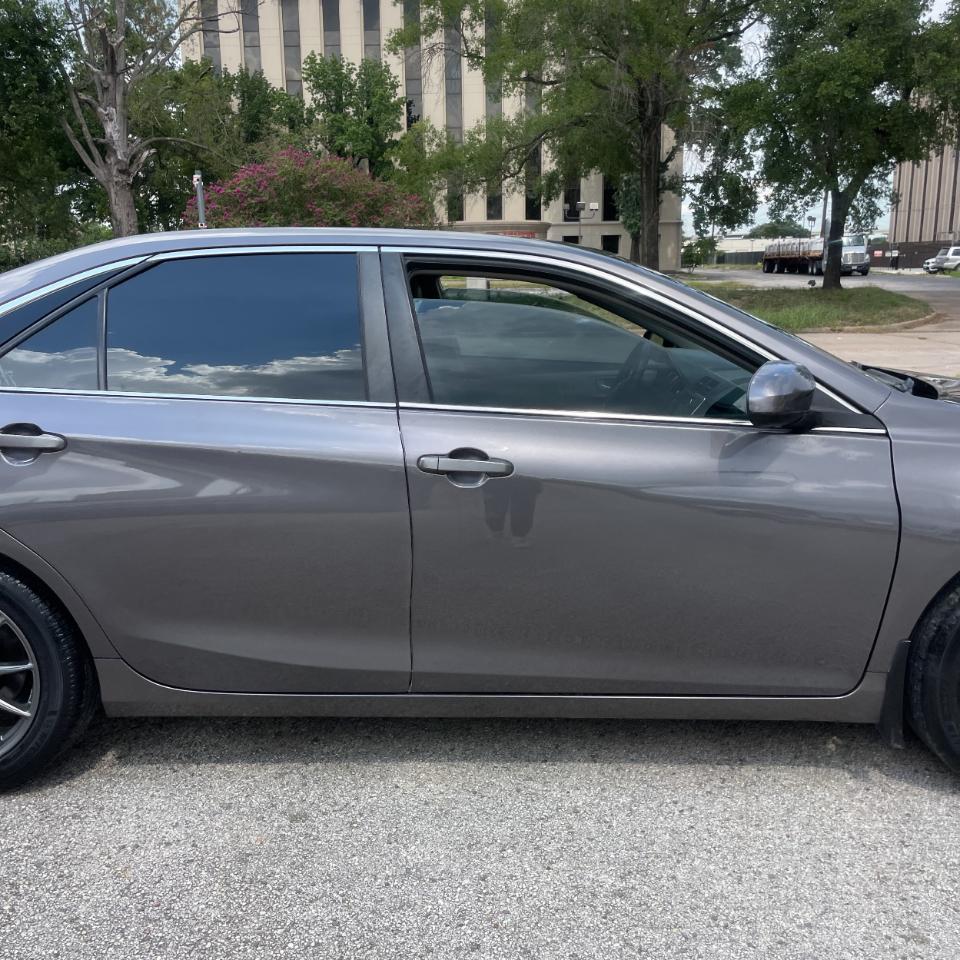 Toyota Camry 4dr Sdn I4 Auto XLE (Natl) 2015