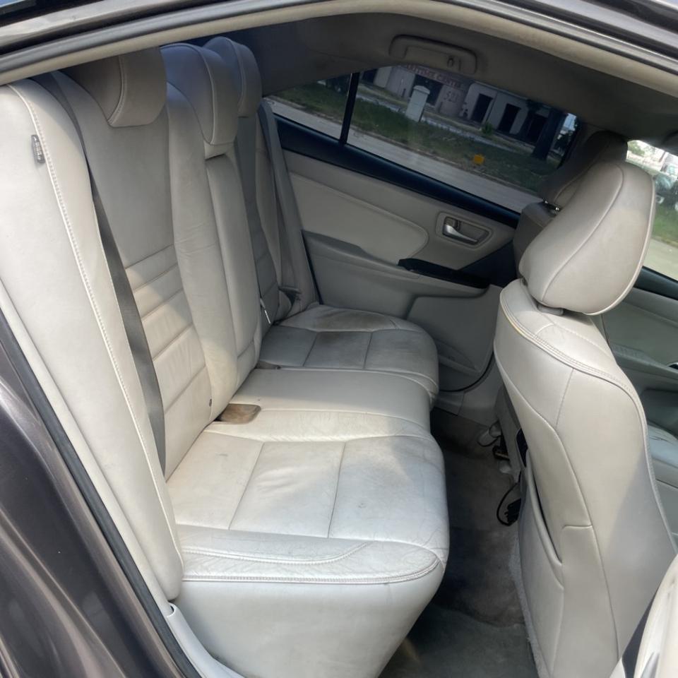 Toyota Camry 4dr Sdn I4 Auto XLE (Natl) 2015