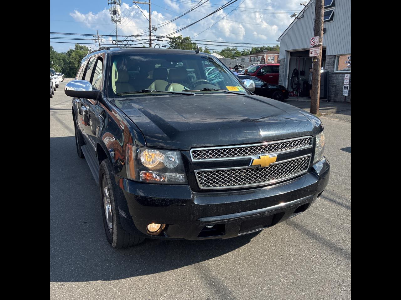 Chevrolet Suburban 4WD 4dr 1500 LTZ 2013