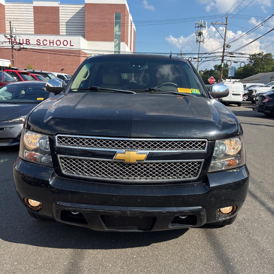 Chevrolet Suburban 4WD 4dr 1500 LTZ 2013