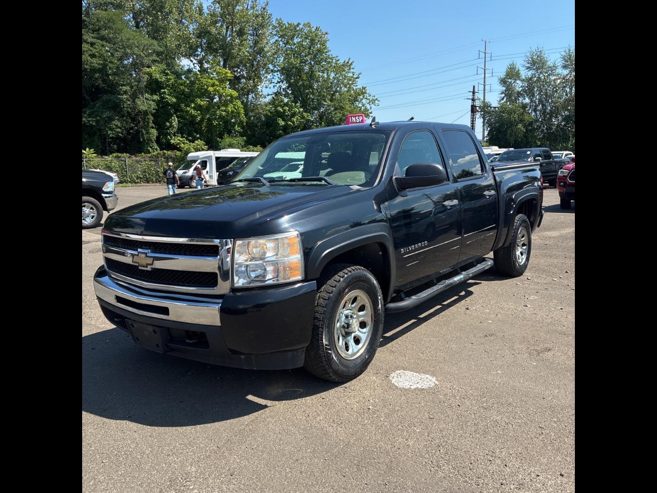 Chevrolet Silverado 1500 4WD Crew Cab 143.5" LS 2011