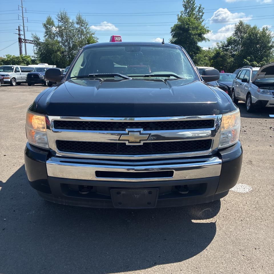 Chevrolet Silverado 1500 4WD Crew Cab 143.5" LS 2011