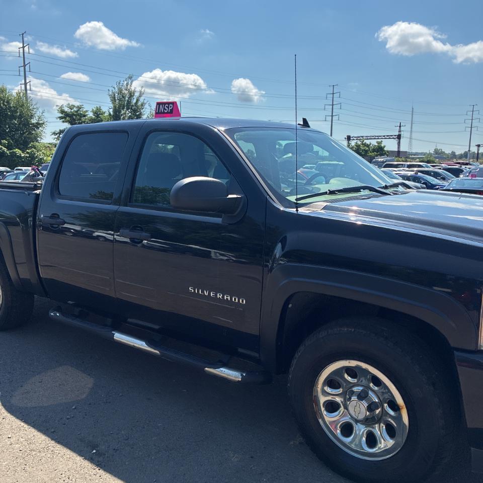 Chevrolet Silverado 1500 4WD Crew Cab 143.5" LS 2011