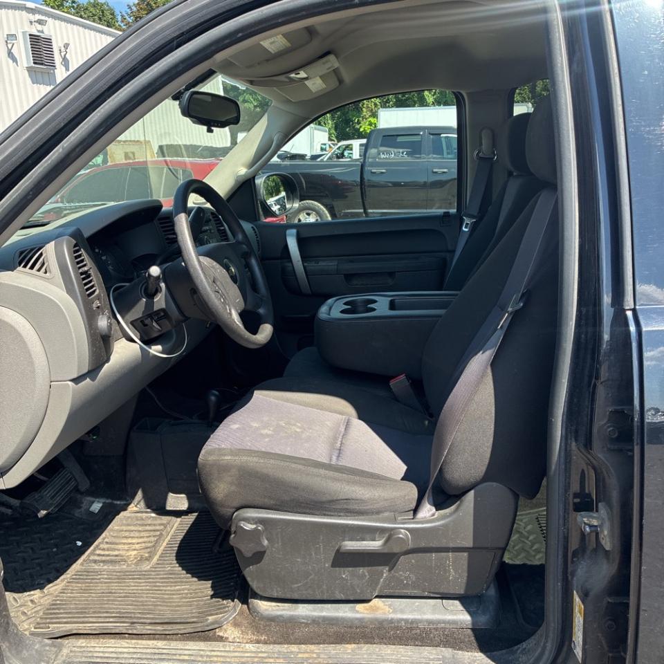 Chevrolet Silverado 1500 4WD Crew Cab 143.5" LS 2011