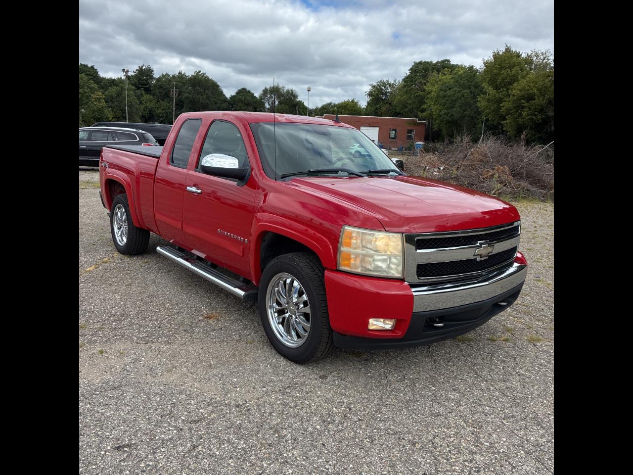 Chevrolet Silverado 1500 4WD Ext Cab 143.5" LT w/1LT 2007