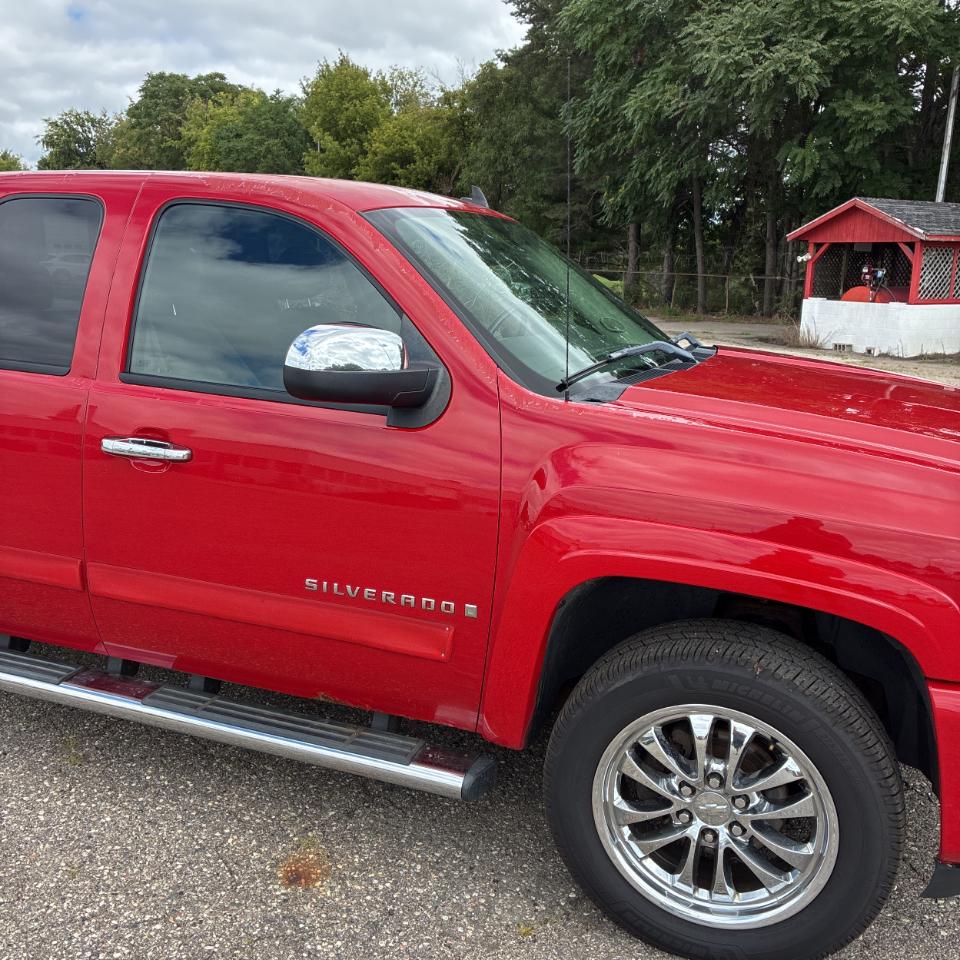 Chevrolet Silverado 1500 4WD Ext Cab 143.5" LT w/1LT 2007