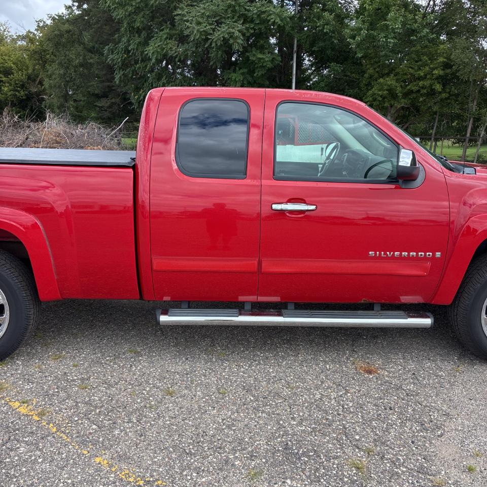 Chevrolet Silverado 1500 4WD Ext Cab 143.5" LT w/1LT 2007