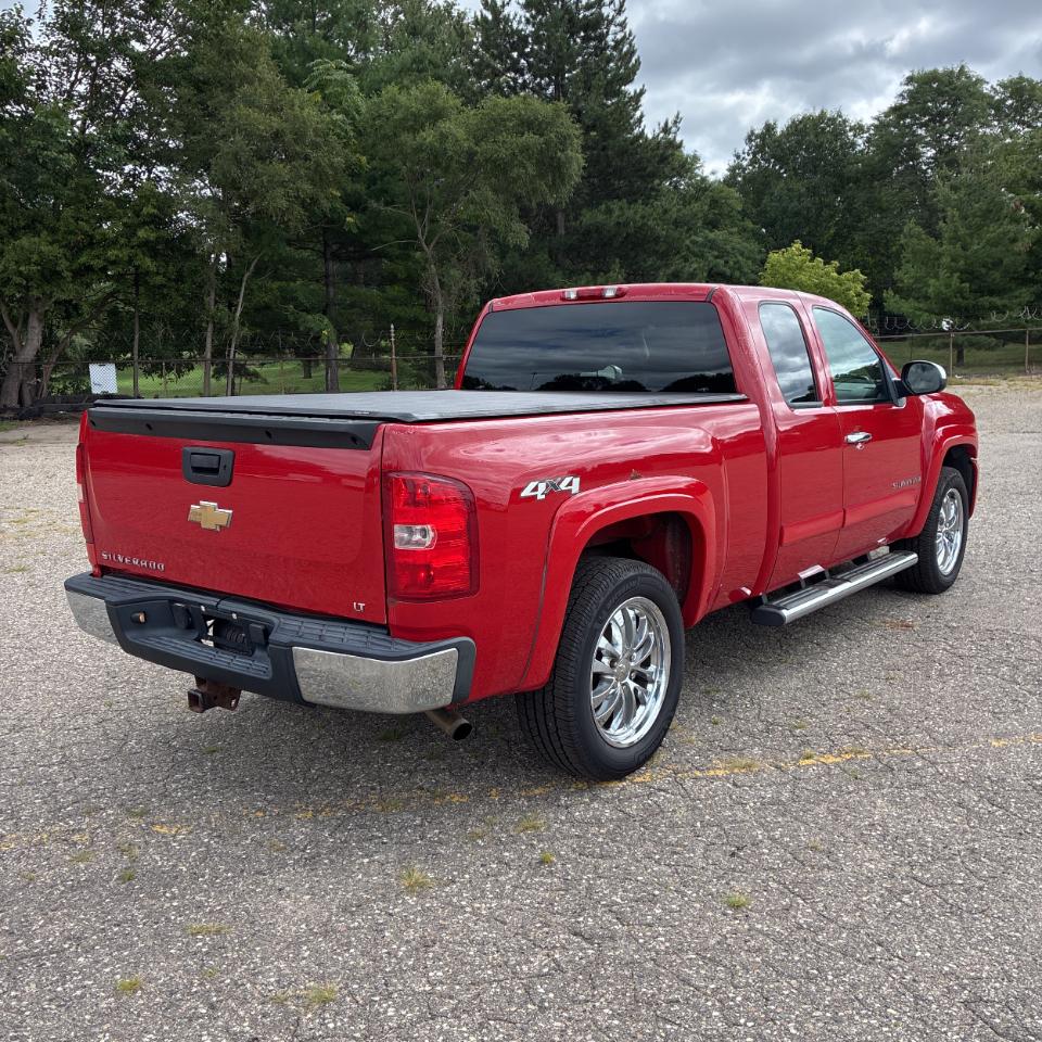 Chevrolet Silverado 1500 4WD Ext Cab 143.5" LT w/1LT 2007