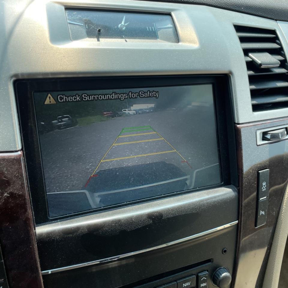 Cadillac Escalade EXT AWD 4dr Premium 2012