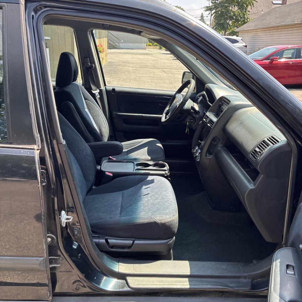 Honda CR-V 4WD LX AT 2005