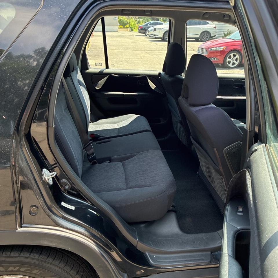 Honda CR-V 4WD LX AT 2005