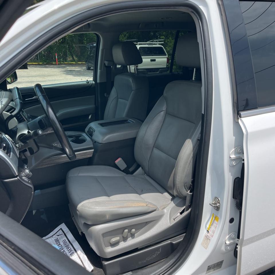 Chevrolet Suburban 4WD 4dr 1500 LT 2019