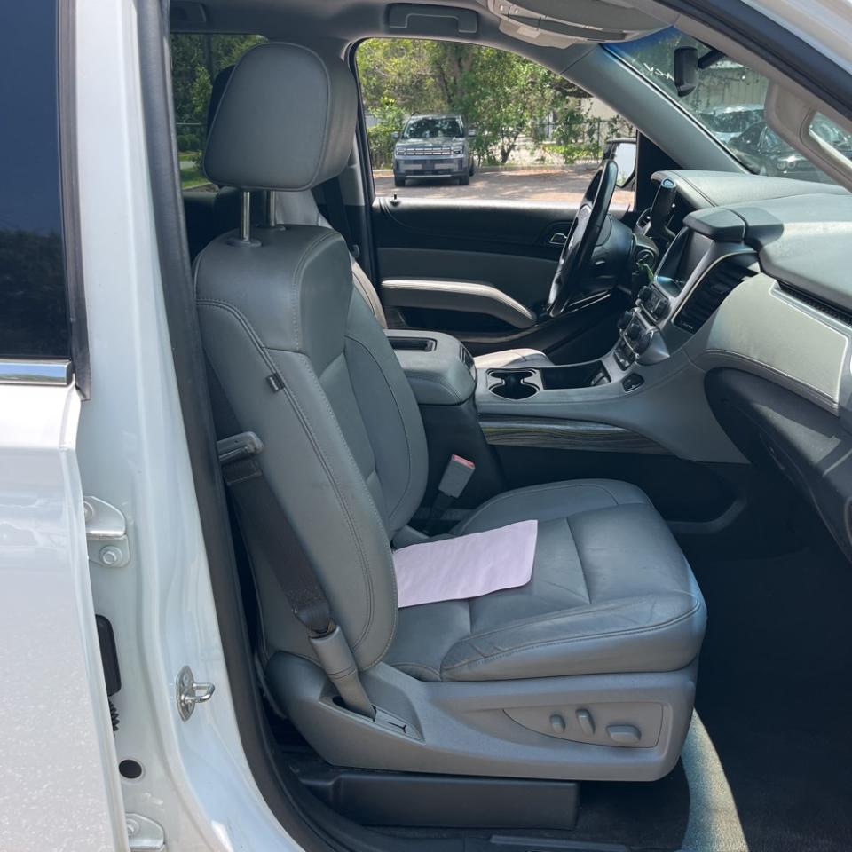 Chevrolet Suburban 4WD 4dr 1500 LT 2019