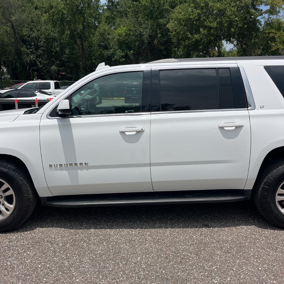 Chevrolet Suburban 4WD 4dr 1500 LT 2019