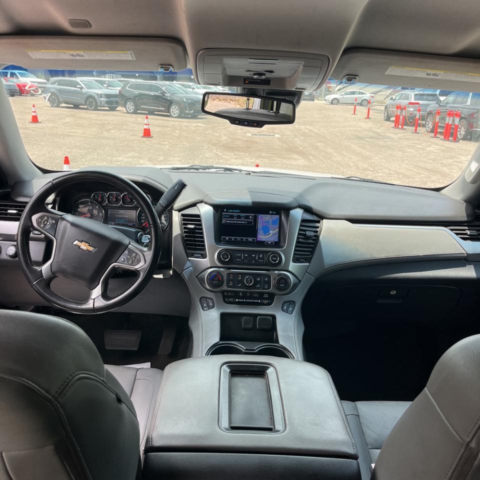 Chevrolet Suburban 4WD 4dr 1500 LT 2019