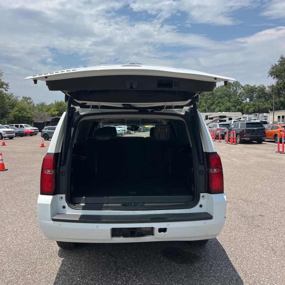 Chevrolet Suburban 4WD 4dr 1500 LT 2019