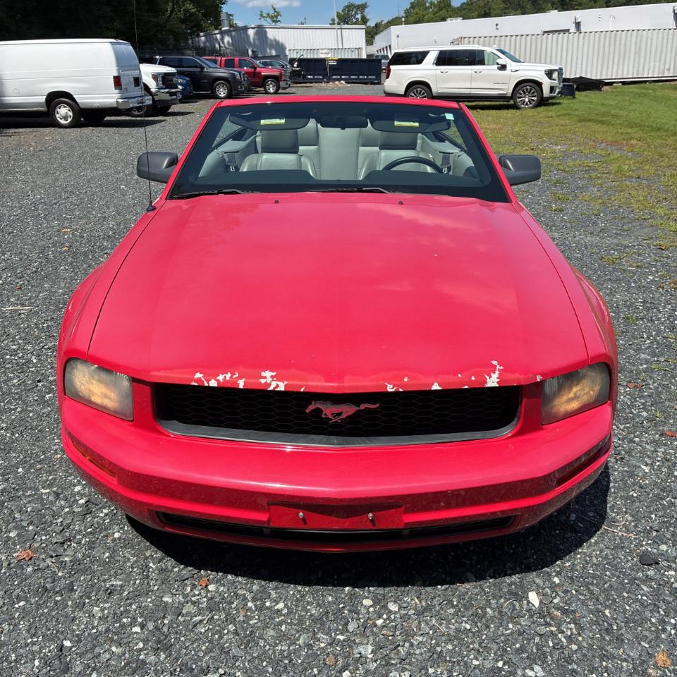 Ford Mustang 2dr Conv Deluxe 2005