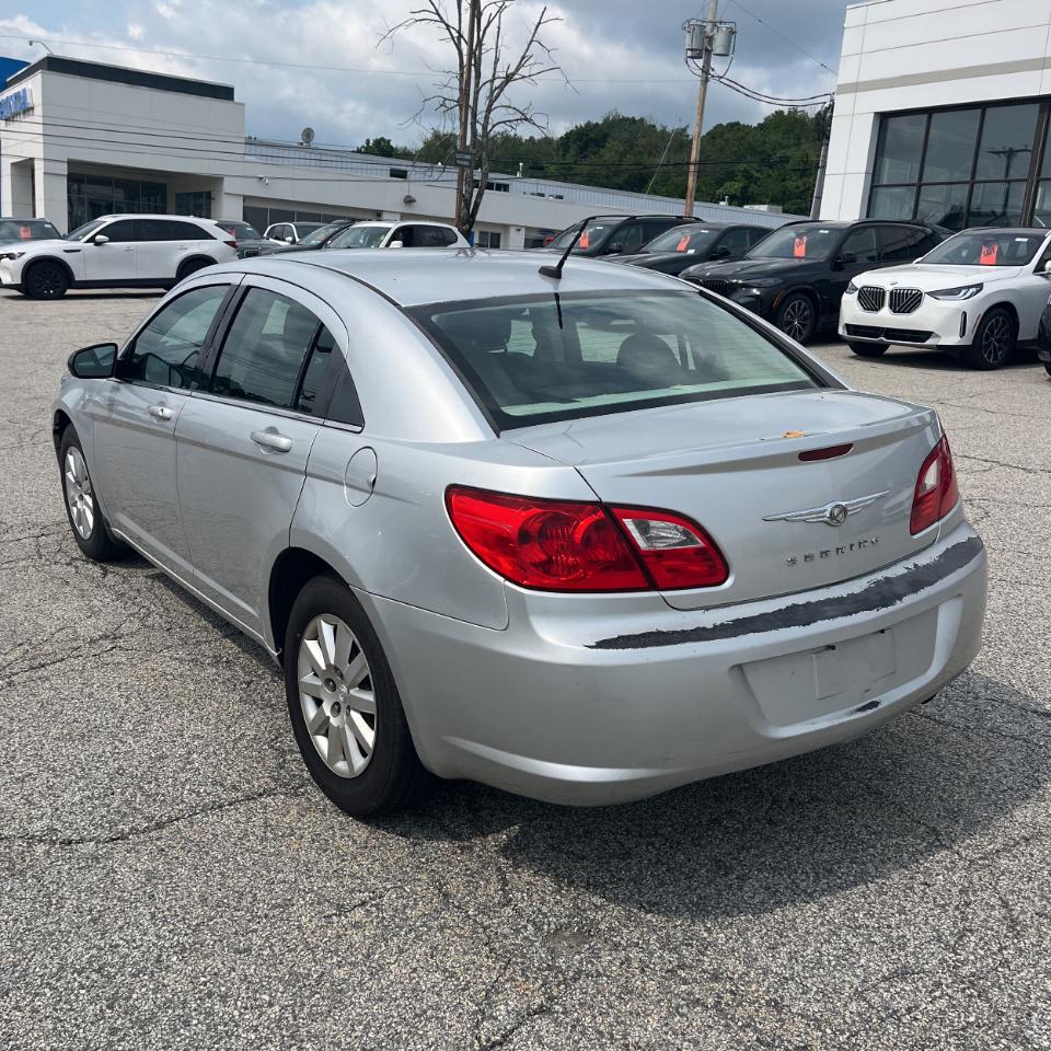 Chrysler Sebring 4dr Sdn Touring 2010