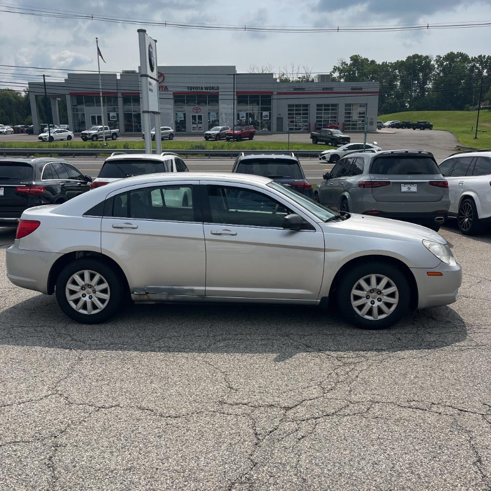 Chrysler Sebring 4dr Sdn Touring 2010